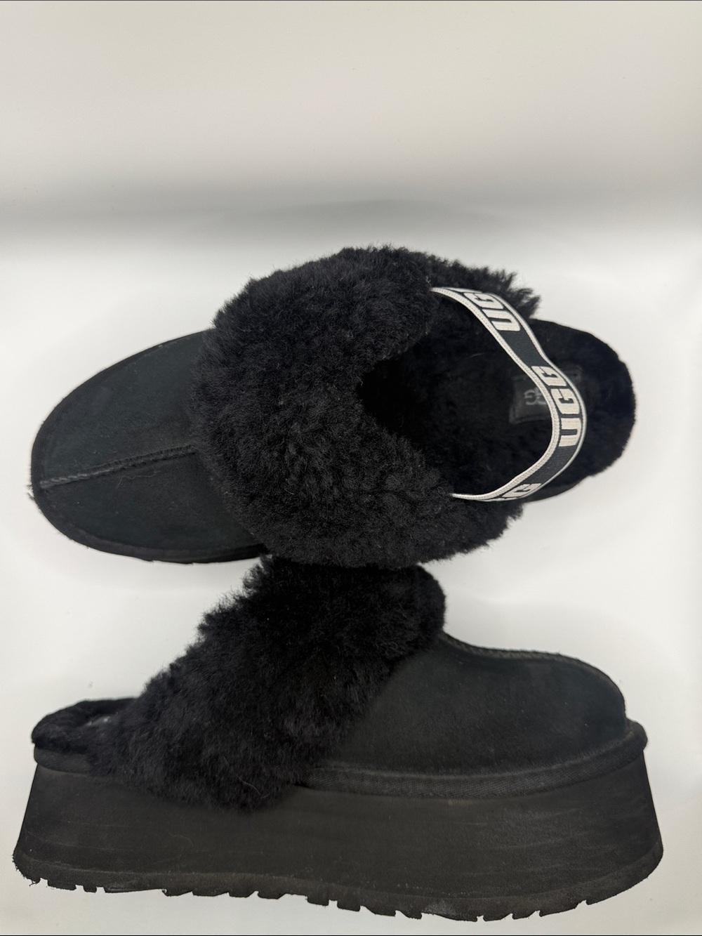 UGG Wmns Funkette Slipper 'Black' size 9